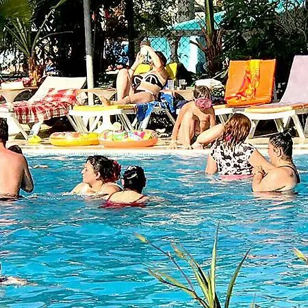 호텔 Grand Bahama 알란야